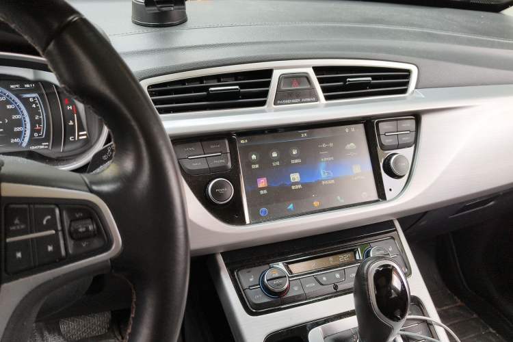 Used Geely Auto Emgrand X7 Sport 2016 1.8TD Automatic All-Wheel-Drive ZhiZun Edition