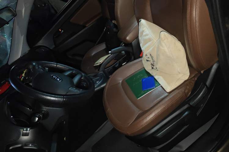 Used Kia Sportage R 2012 2.0L Automatic Two-Wheel Drive GLS
