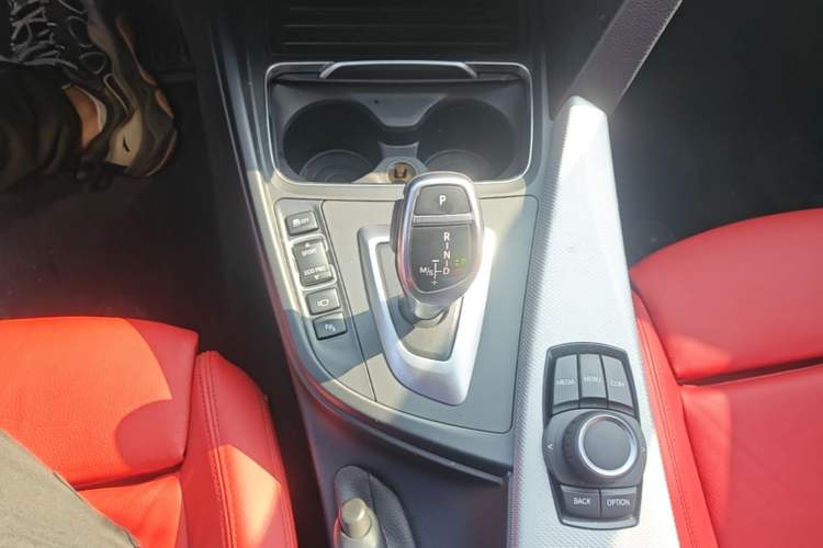 Used BMW 3 Series 2019 320i M Sport Package
