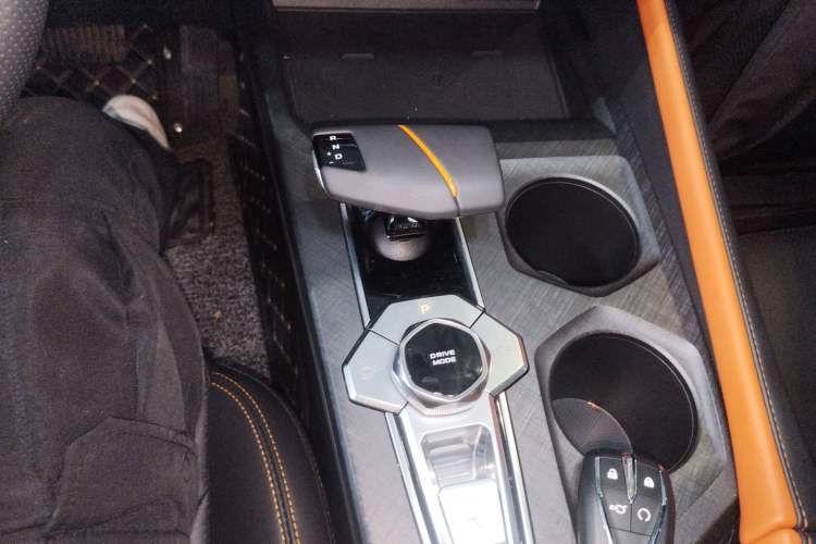 Used CHANGAN UNI-V 2022 1.5T Prestige Version