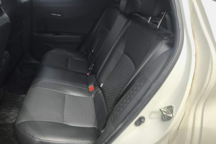 Used Toyota IZOA 2021 Dual-Motor 2.0L Yichi Edition
