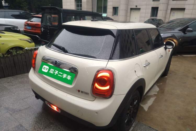 Used MINI 2018 1.5T ONE PLUS Five-Door Edition Rear Right 45 Deg