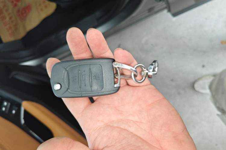 Used Wuling Hongguang S3 2018 1.5L Manual Luxury Model China V Standard