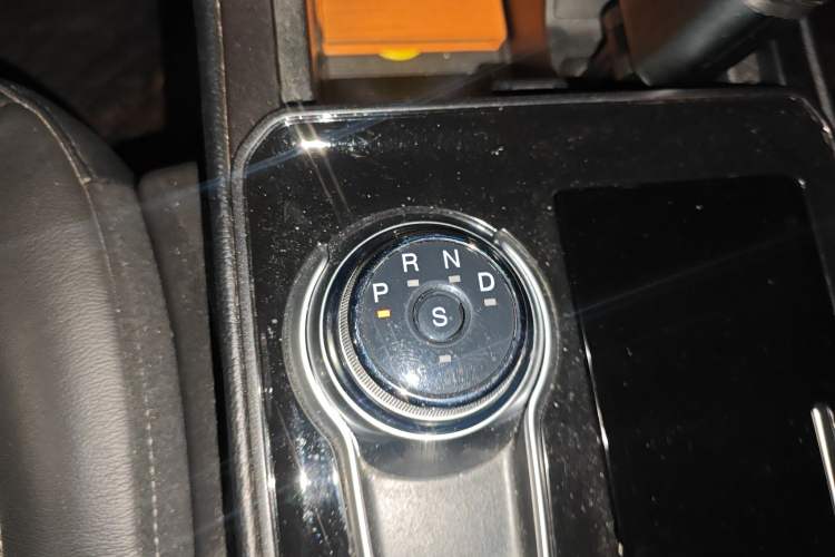 Used Ford Edge 2020 EcoBoost 245 Two-Wheel Drive Titanium 7-Seater
