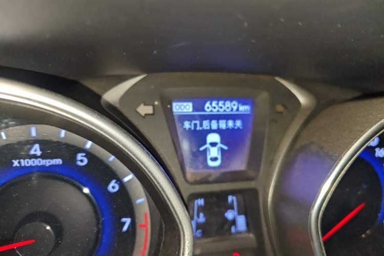 Used Hyundai Elantra (5th Generation / Langdong) 2016 1.6L Manual Luxury Model
