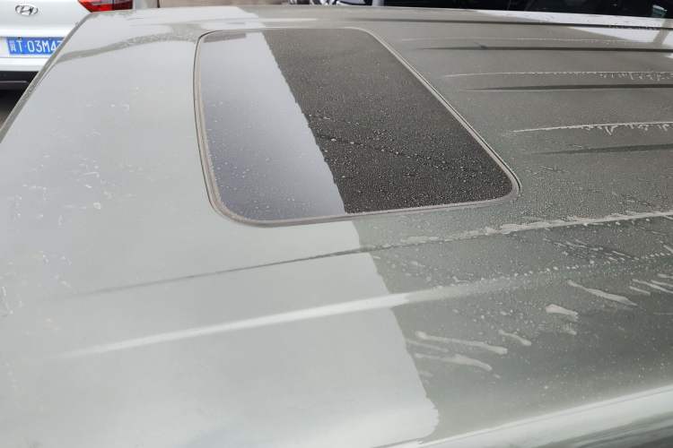 Used 212 T01 2024 2.0T Explorer Roof