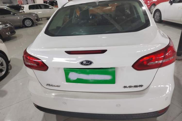 Used Ford Focus 2017 Sedan 1.6L Manual Fashion Edition Smart Drive Version