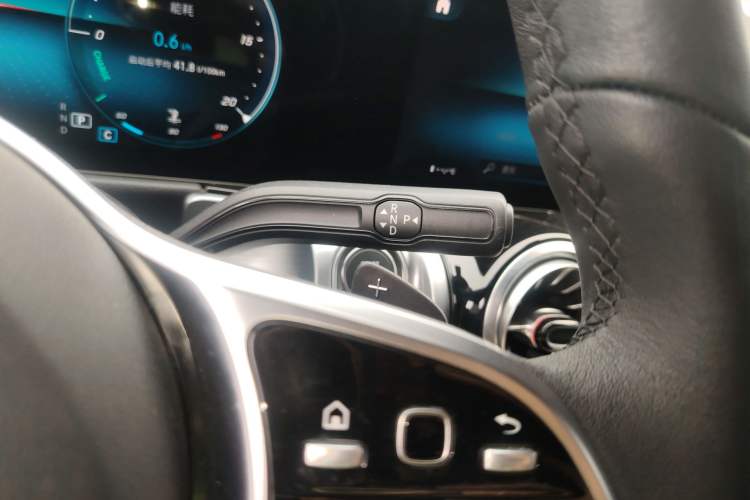 Used Mercedes-Benz GLB 2022 Updated GLB 200 Fashion Edition Gear Lever