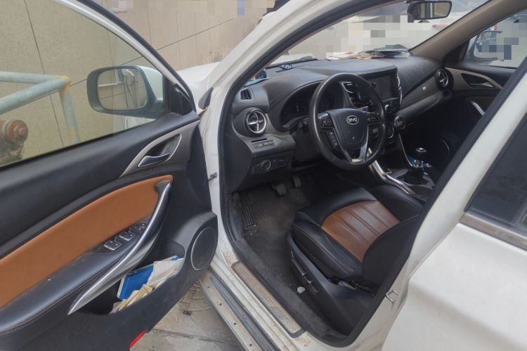 Used BYD Song 2016 1.5TI Manual Luxury Model
