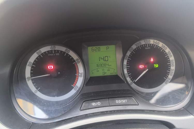 Used Skoda Fabia 2017 1.4L Automatic Car Enjoy Edition
