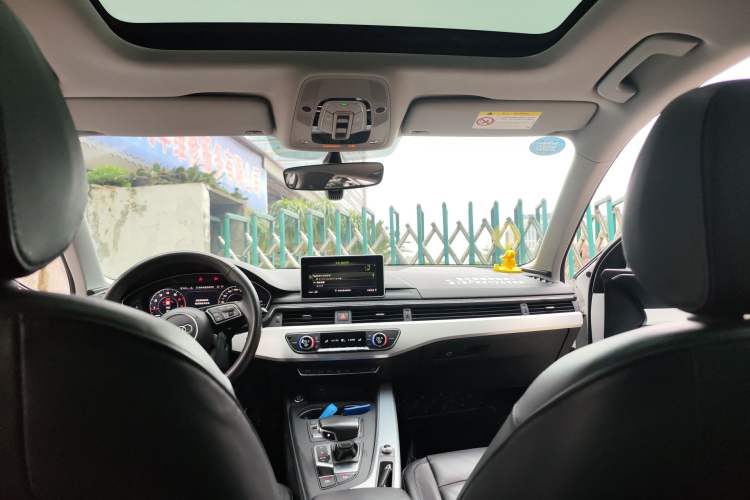 Used Audi A4L 2019 40 TFSI Fashion Edition China VI Emission Standard
