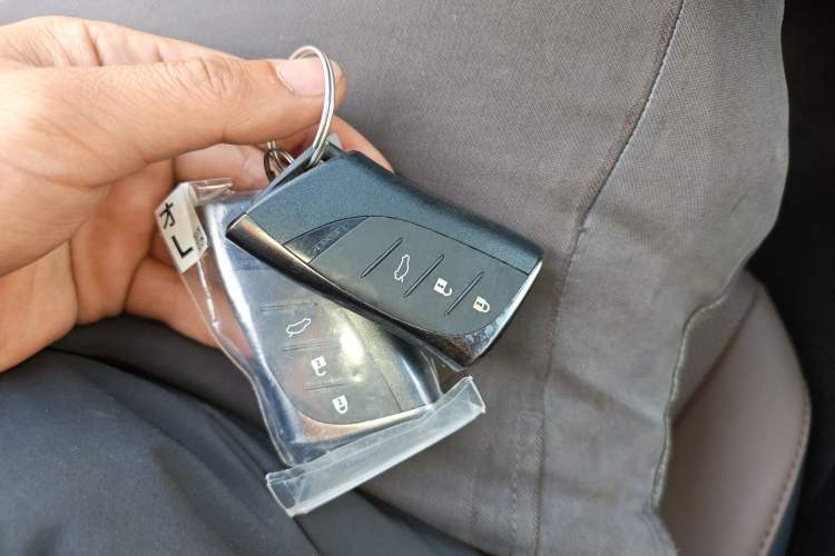 Used Lexus ES 2025 300h Deluxe Edition
