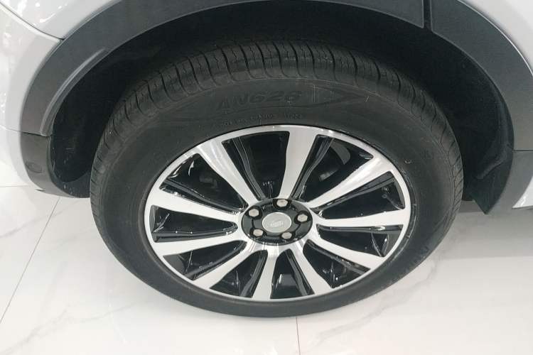 Used Land Rover Range Evoque 2018 240 PS SE Smart Brilliance Edition Exterior 5