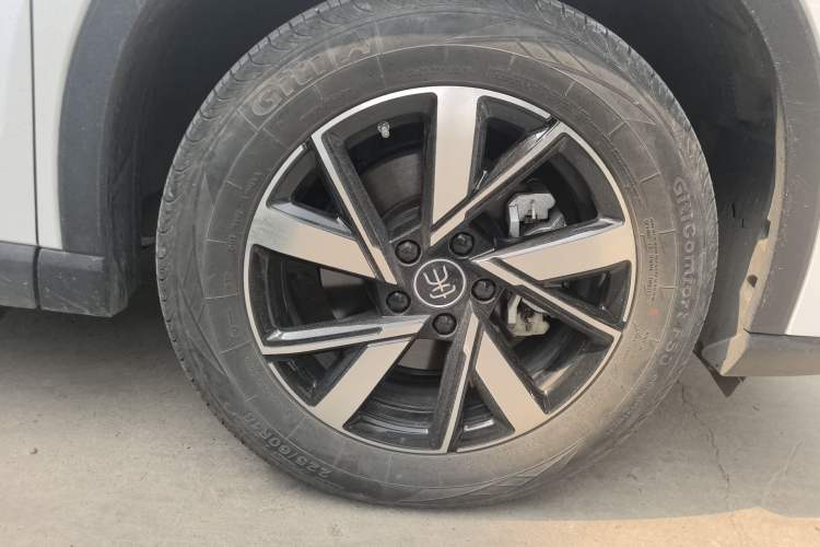 Used BYD Song Pro New Energy 2024 HONOR Edition DM-i 71KM Navigation Model
