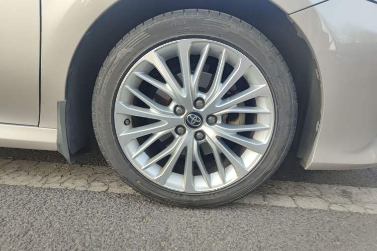 Used Toyota Camry 2018 2.5G Luxury Edition Right Front Wheel Hub