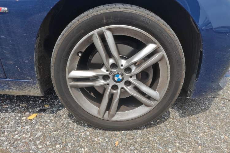 Used BMW 1 Series 2021 120i M Sport Night Edition Right Front Wheel Hub