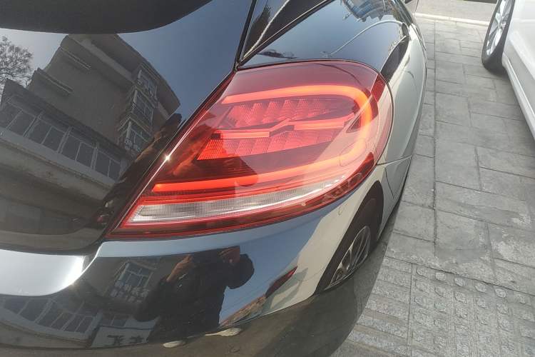 Used Volkswagen Beetle 2018 180TSI Joyful Orange Edition
