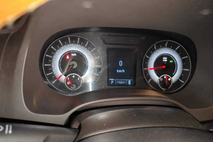 Used Roewe 950 2012 2.0L Comfort Edition Instrument Cluster
