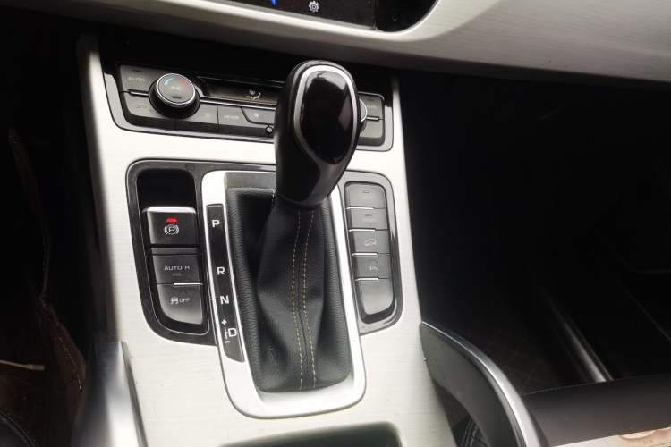 Used Geely Auto Emgrand X7 Sport 2016 1.8TD Automatic Smart Connectivity Version
