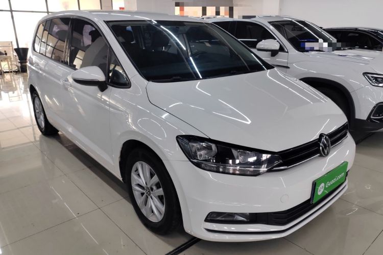 Used Volkswagen Touran 2021 Volkswagen Touran L 280TSI DSG Style Edition 7 Seats Front Right 45 Deg