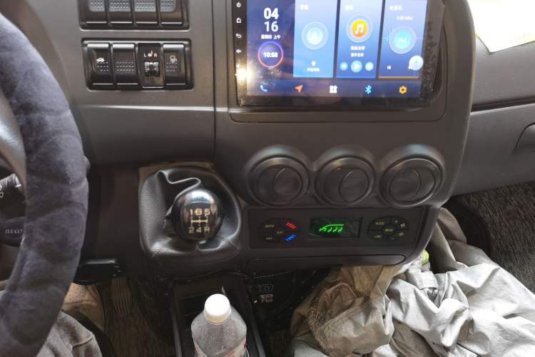 Used Iveco Power Daily 2012 2.5T-A32 Base Version Audio And AC Panel