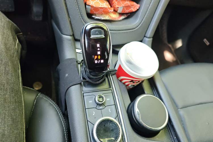 Used Cadillac XT6 2021 2.0T Six-Seater Four-Wheel-Drive Luxury Version Gear Lever