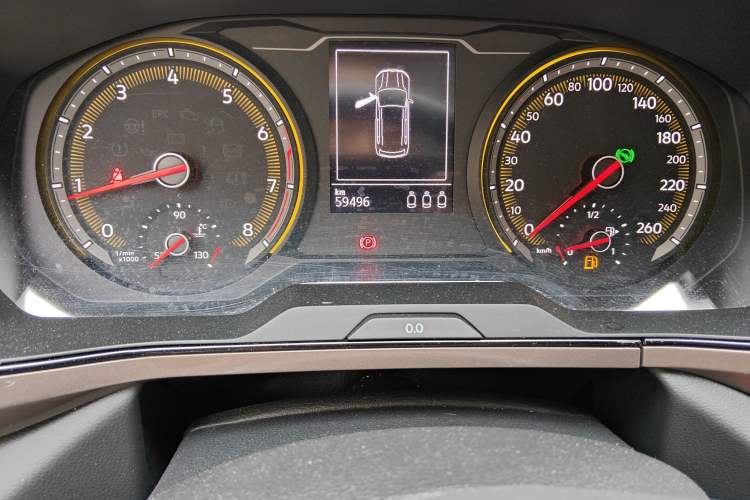 Used Volkswagen Tharu 2020 280TSI Two-Wheel Drive Luxury Edition China VI Standard Odometer Close Up