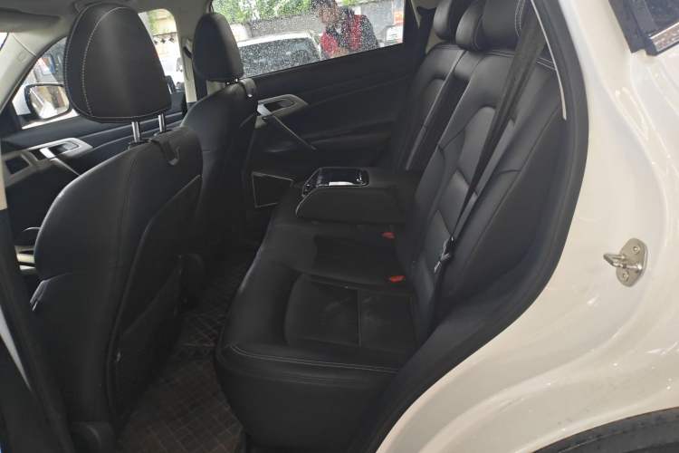 Used Geely Auto Emgrand X7 Sport 2020 1.8TD DCT Two-Wheel Drive Smart Connect 4G-Enabled Version
