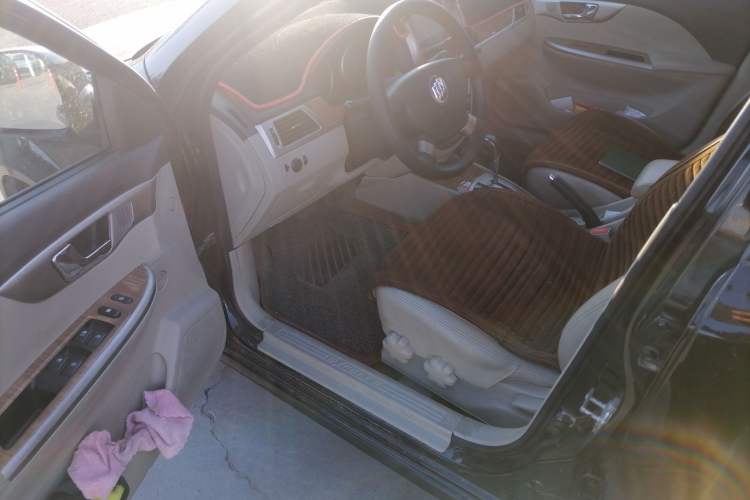 Used Buick Excelle 2015 1.5L Automatic Classic Model
