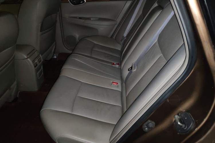 Used Nissan Sylphy 2014 1.6XV CVT Deluxe Edition Left Rear Seat