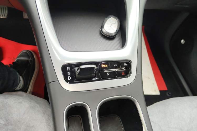 Used Geely Galaxy Geome 2026 Model 310km Youth Edition Gear Lever