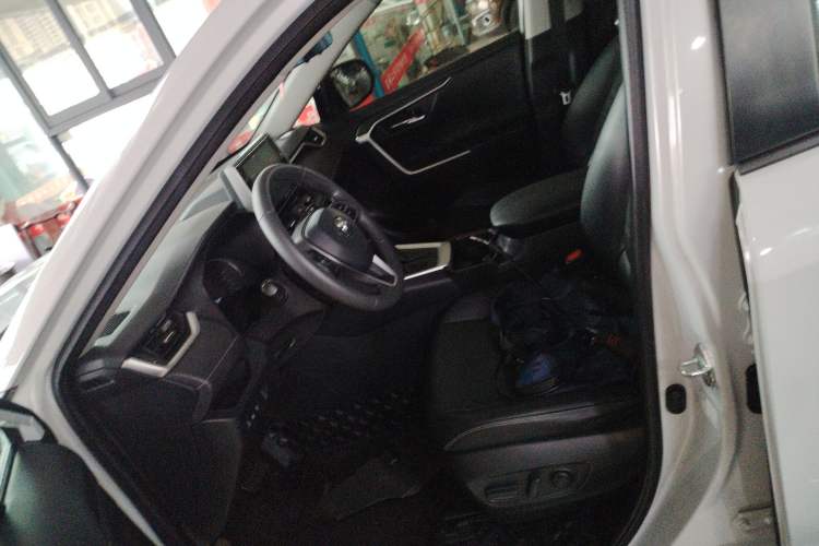 Used Toyota RAV4 2020 2.0L CVT Two-Wheel Drive Fashion PLUS Edition
