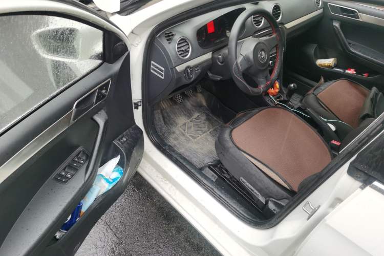 Used Volkswagen Jetta 2015 Value Edition 1.6L Manual Fashionable Style