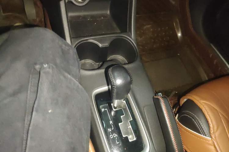 Used Mitsubishi Outlander 2013 2.4L 4x4 Luxury Navigation Edition 5 Seats
