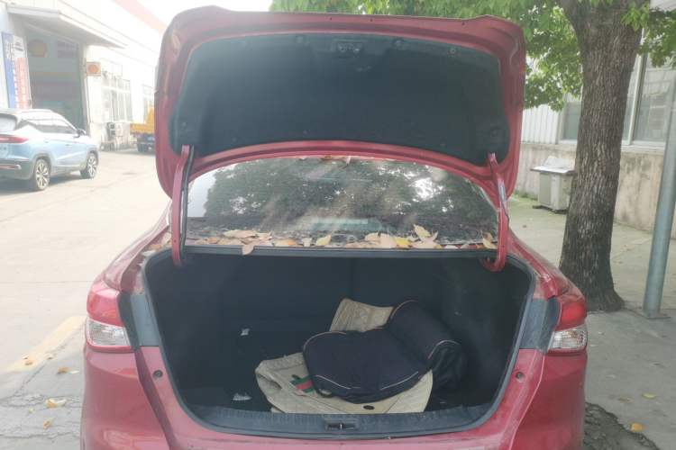 Used Nissan Lannia 2019 1.6L CVT Cool Edition China VI Trunk