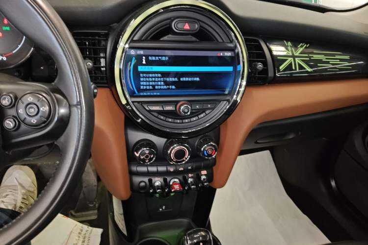 Used MINI MINI 2021 1.5T COOPER Classic Edition