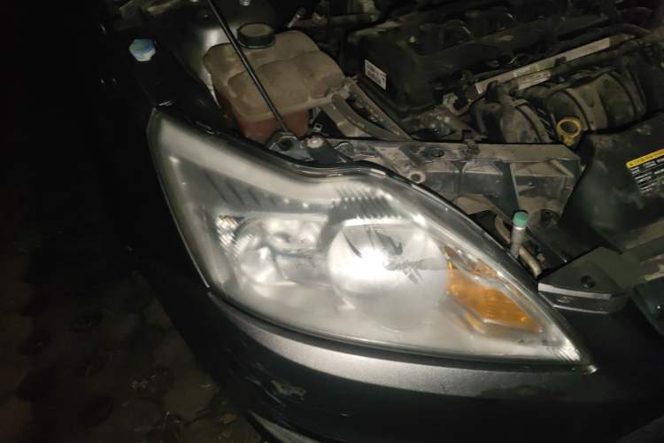 Used Ford Focus 2013 Sedan Classic 1.8L Manual Fashion Edition