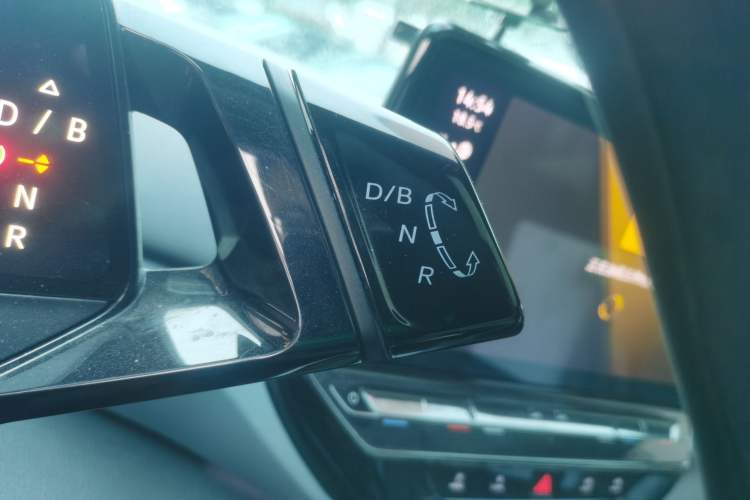 Used Volkswagen ID.4 X 2021 Pure Edition Gear Lever