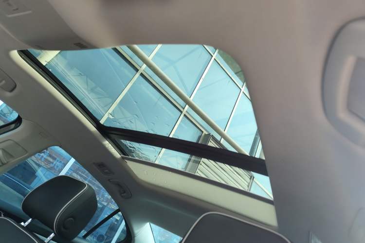 Used Volkswagen Magotan GTE Plug-in Hybrid 2022 GTE Luxury Model Headliner