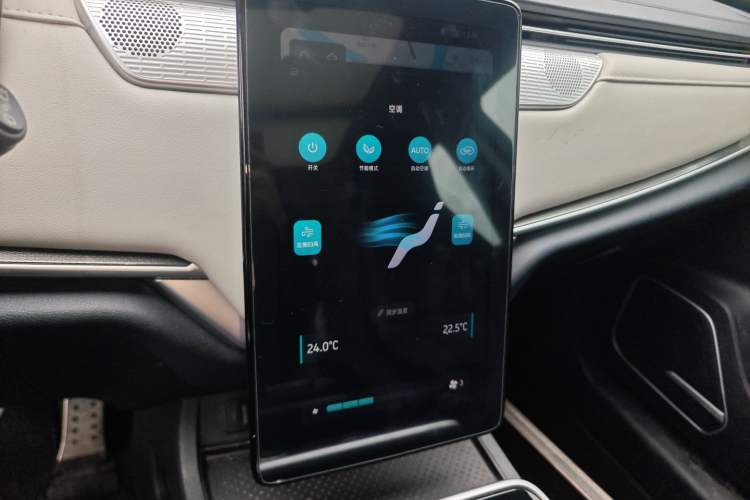 Used WM Motor EX5 2019 EX5 Mate Weymeng Edition 400 Audio And AC Panel