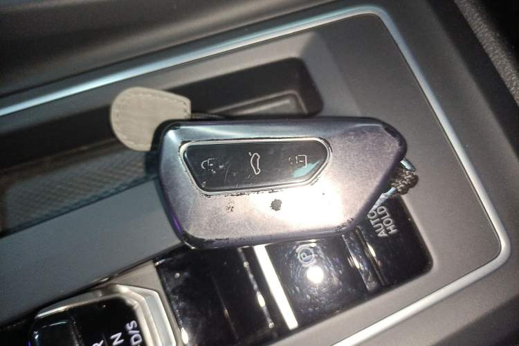 Used Volkswagen Golf 2023 Facelift 280TSI DSG R-Line Lite Interior 1