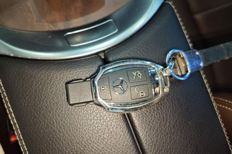 Used Mercedes-Benz GLC 2016 GLC 300 4MATIC Dynamic Model
