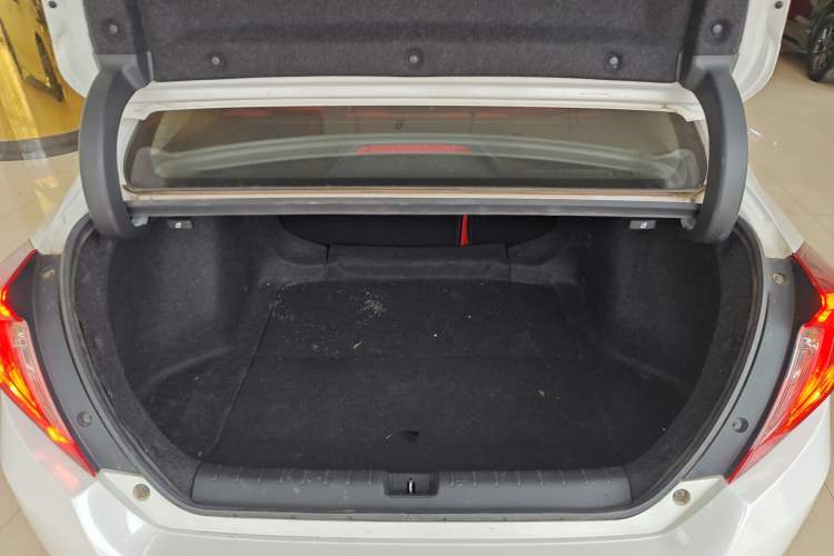 Used Honda Civic 2019 220TURBO CVT Dynamic Edition China VI Trunk