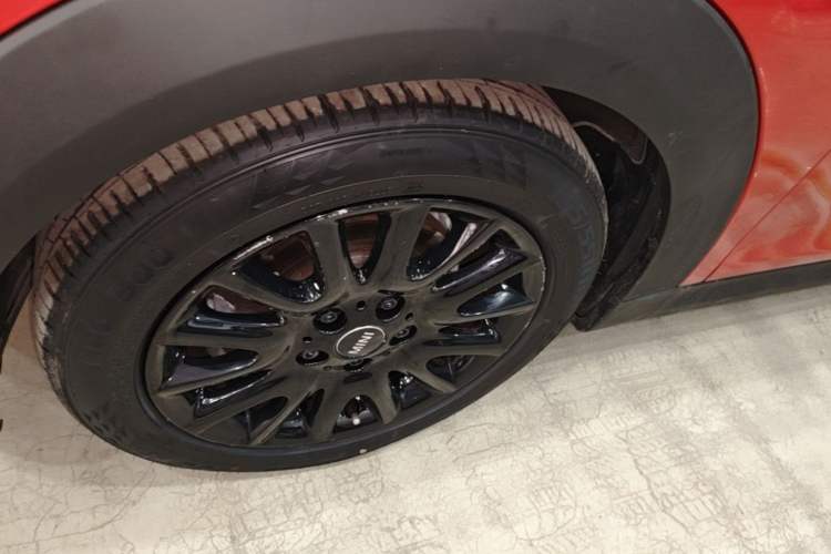 Used MINI 2016 1.2T ONE Pioneer Edition Left Front Wheel Hub