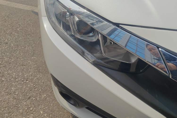 Used Honda Civic 2016 220TURBO CVT Luxury Edition Right Front Headlight