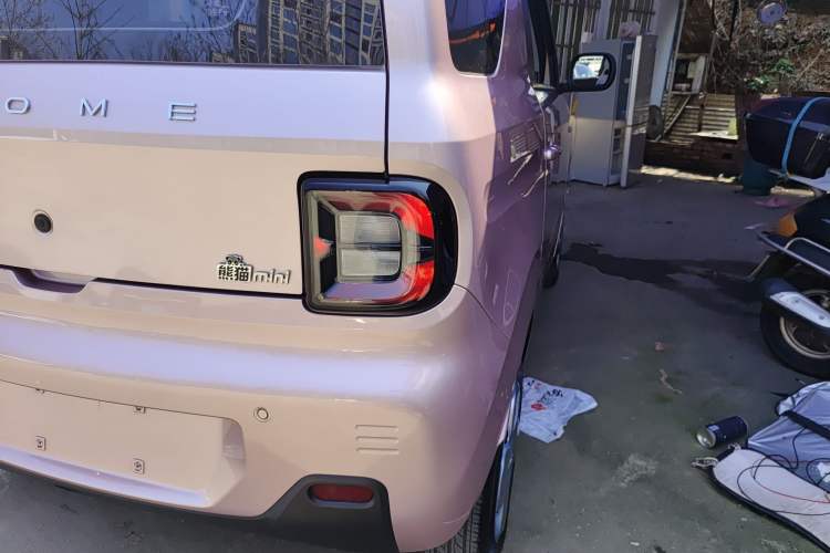 Used Geely Galaxy Panda 2023 Panda Mini 200km Endurance Bear
