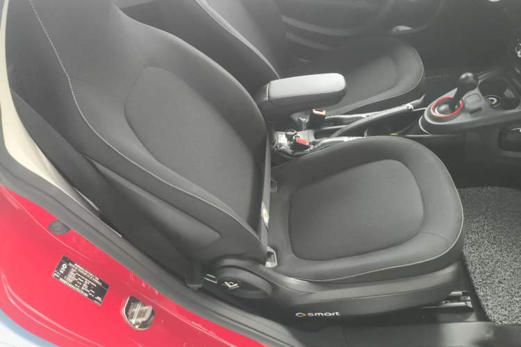 Used smart fortwo 2018 1.0L 52kW Hardtop Passion Edition China V Standard
