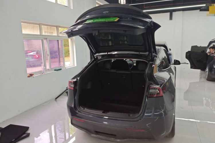 Used Tesla Model Y 2021 Performance High-Performance All-Wheel-Drive Version Trunk