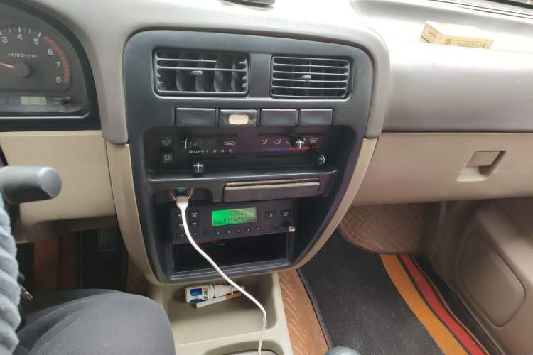 Used Dongfeng Ruichi 2010 2.4L Gasoline 4x4 Standard Version ZG24
