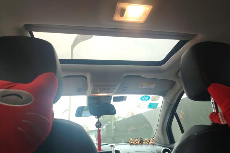 Used Chevrolet Trax 2014 1.4T Automatic Two-Wheel Drive Luxury Model Headliner